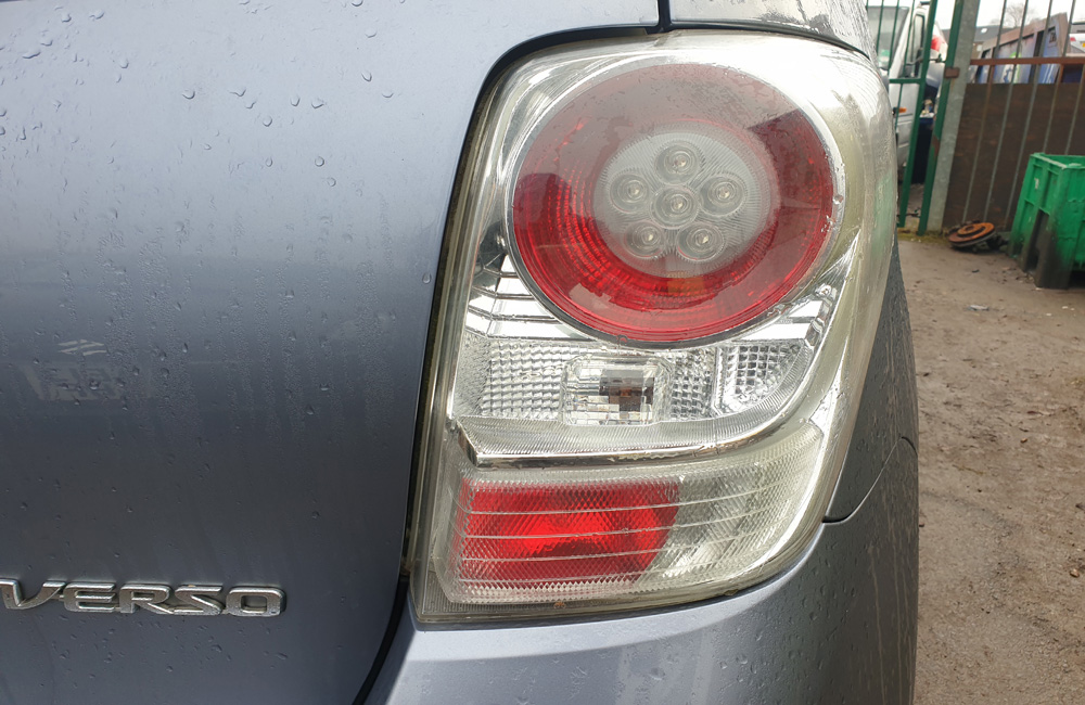 Toyota Corolla Verso TR D4D Rear Tail Light Drivers